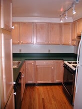 309 N 37th St, Unit First floor in Philadelphia, PA - Foto de edificio - Building Photo