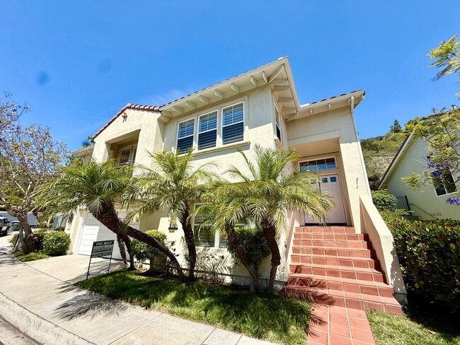 2710 Carriagedale Row in San Diego, CA - Building Photo - Building Photo