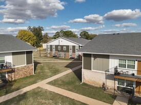 500 North in Natchitoches, LA - Building Photo