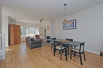 1800 Mamquam Rd in Squamish, BC - Building Photo - Building Photo