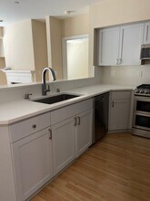 925 110th Ave NE in Bellevue, WA - Building Photo - Building Photo