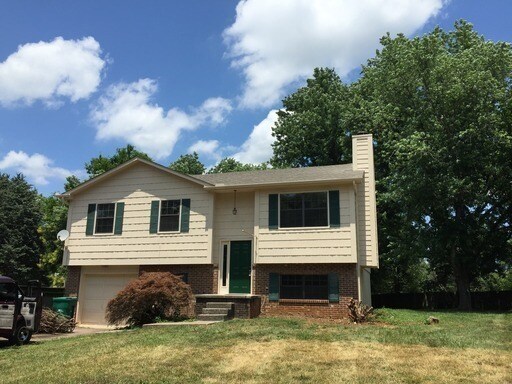 1830 Bishops Bridge Rd in Knoxville, TN - Building Photo