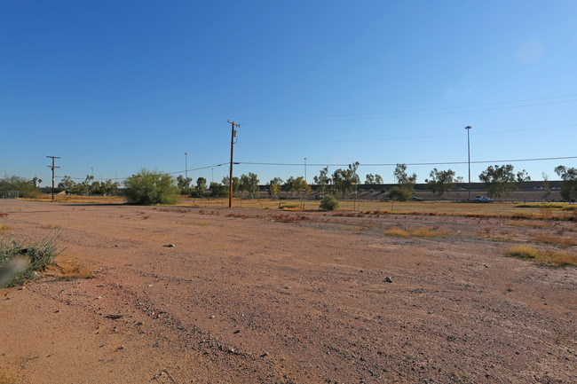 Palm Park Apartments in Phoenix, AZ - Building Photo - Building Photo