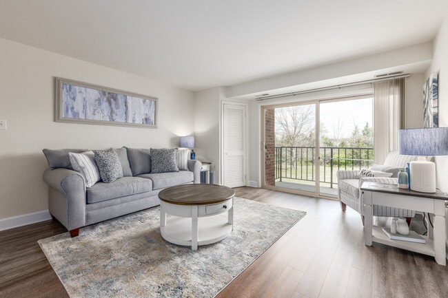 Security Park Apartments in Baltimore, MD - Building Photo - Interior Photo
