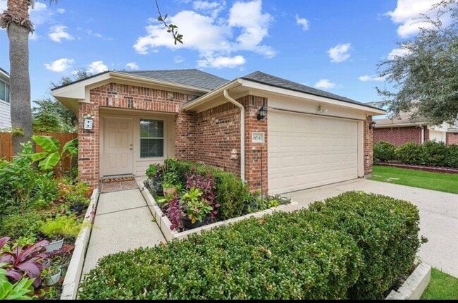 1614 York Creek Dr