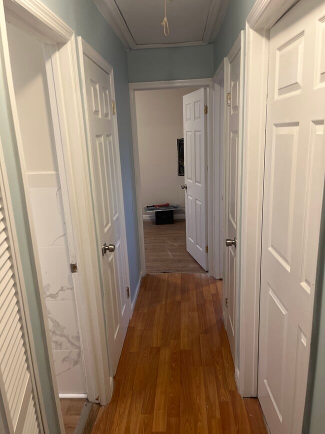 2200 Knickerbocker Ave in Medford, NY - Building Photo - Building Photo