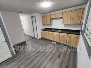 1265 E High St in Rockville, IN - Building Photo - Building Photo