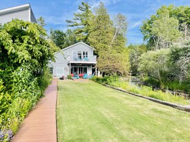 1663 Elberta Resort Rd in Frankfort, MI - Building Photo