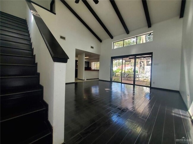 120 Sunflower Ave, Unit J-08 in McAllen, TX - Building Photo - Building Photo