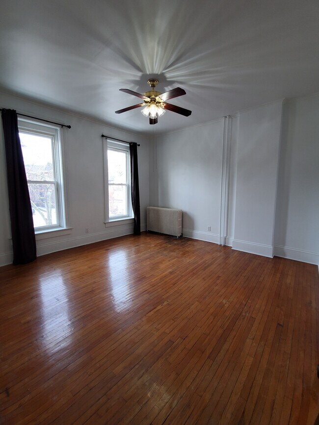 property at 1338 Main St