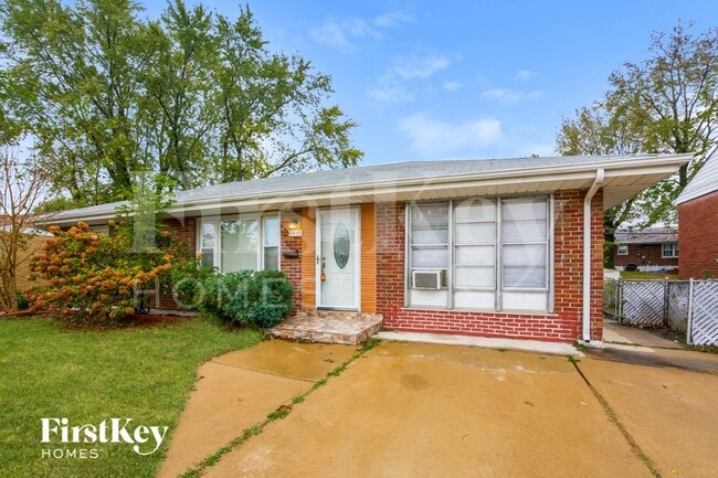 property at 9946 MacKenzie Rd