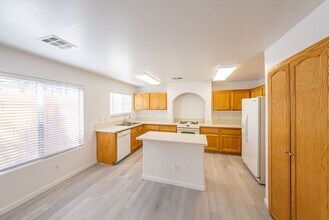 7305 Linaria Rd in Las Vegas, NV - Building Photo - Building Photo