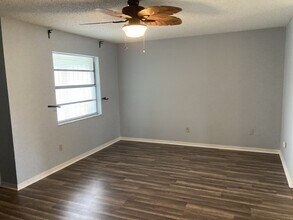 711 Walnut Dr in Melbourne, FL - Building Photo - Building Photo