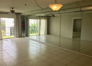 201 180th Dr in Sunny Isles Beach, FL - Building Photo - Building Photo