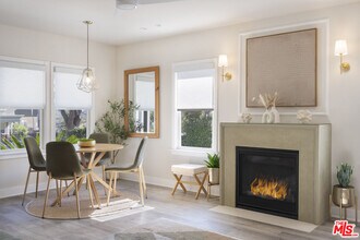 725 N Harvard Blvd in Los Angeles, CA - Building Photo - Building Photo