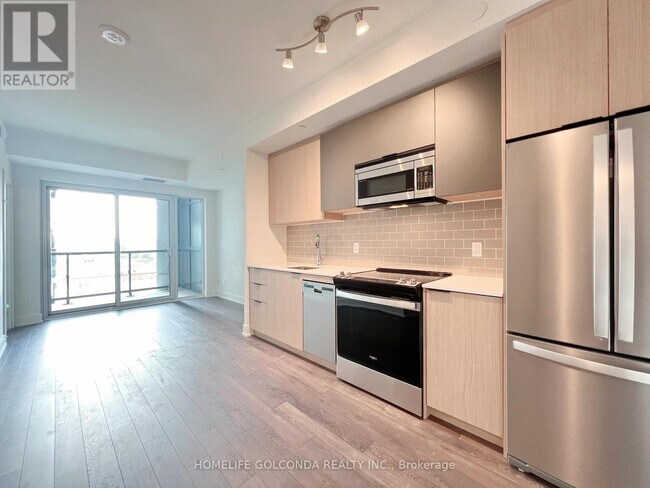 1350 Ellesmere Rd in Toronto, ON - Building Photo - Building Photo