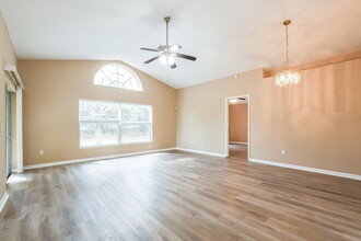 1688 Golfside Village Ct in Apopka, FL - Building Photo - Building Photo