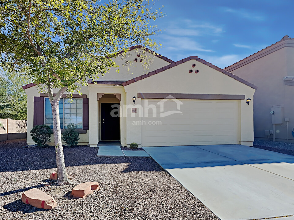 23681 W La Salle St in Buckeye, AZ - Building Photo