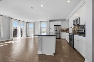 289 E Arrow Hwy in Glendora, CA - Building Photo - Building Photo