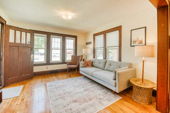 2025 Jenifer St in Madison, WI - Building Photo - Building Photo