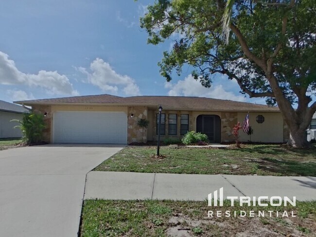 1535 Bay Hill Cir