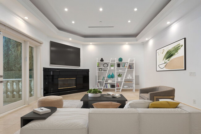 156 S Clark Dr in Beverly Hills, CA - Building Photo - Building Photo
