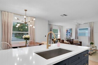 6605 S Mascotte St in Tampa, FL - Building Photo - Building Photo