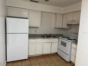 2629 SW 31st Pl in Gainesville, FL - Building Photo - Building Photo