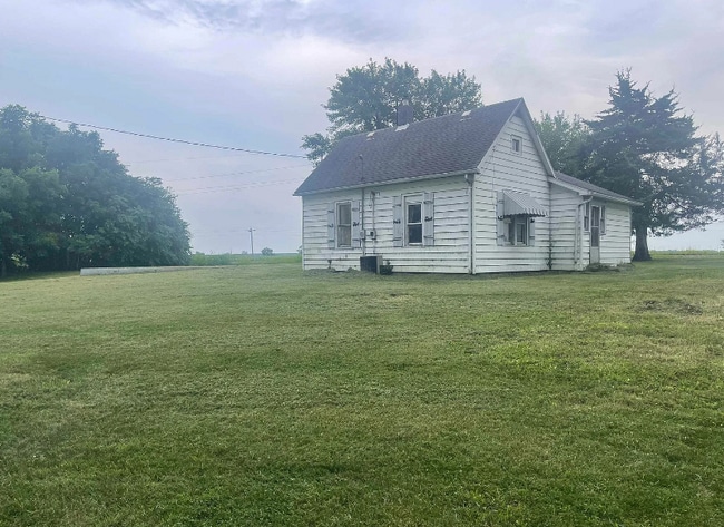 501 Lincoln Ave in Saint David, IL - Foto de edificio - Building Photo