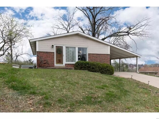 527 Joshua Dr in Crestwood, MO - Building Photo - Building Photo