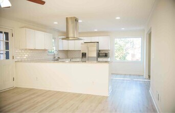 2423 Merry Wood Rd in Columbia, SC - Building Photo - Building Photo