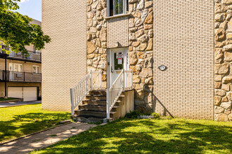 2770 Louis-Paré in Lachine, QC - Building Photo - Building Photo