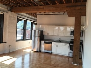 Brass Building Lofts in Pittsburgh, PA - Foto de edificio - Building Photo