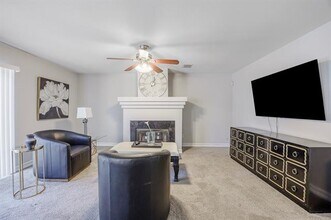 3144 Longbow Dr in Grand Prairie, TX - Foto de edificio - Building Photo