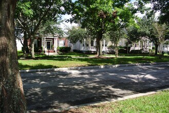 607 Nadina Pl in Kissimmee, FL - Building Photo - Building Photo