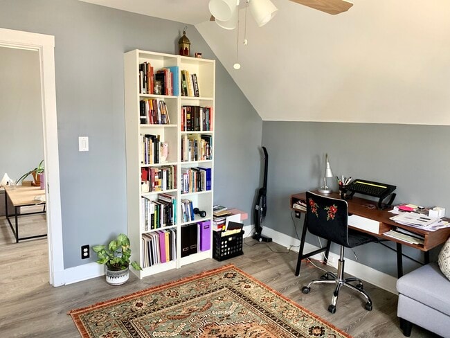 10 Green St, Unit #3