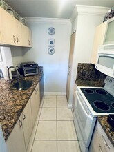 9722 Hammocks Blvd in Miami, FL - Building Photo - Building Photo