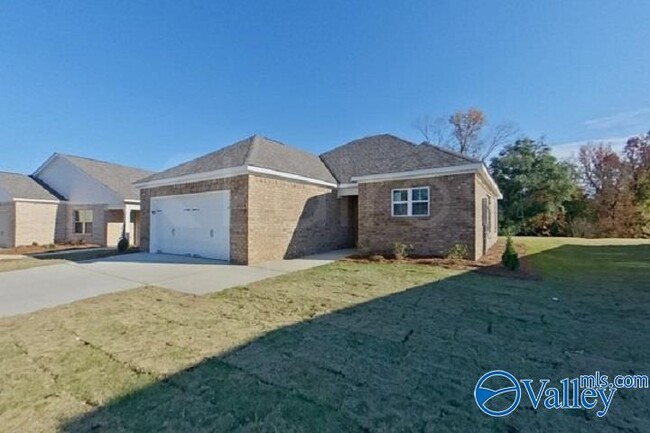 143 Denise Dr in Prattville, AL - Foto de edificio - Building Photo