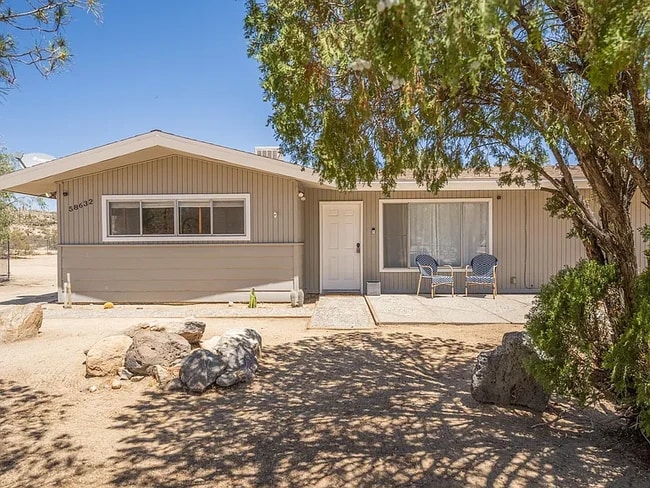 58632 Barron Dr in Yucca Valley, CA - Building Photo - Building Photo