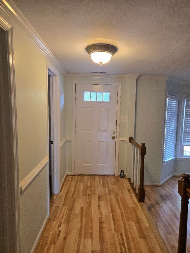1027 Tottenham Ln in Virginia Beach, VA - Building Photo - Building Photo