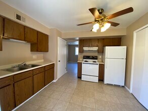 8903 35th St W, Unit 1 in Rock Island, IL - Building Photo - Building Photo