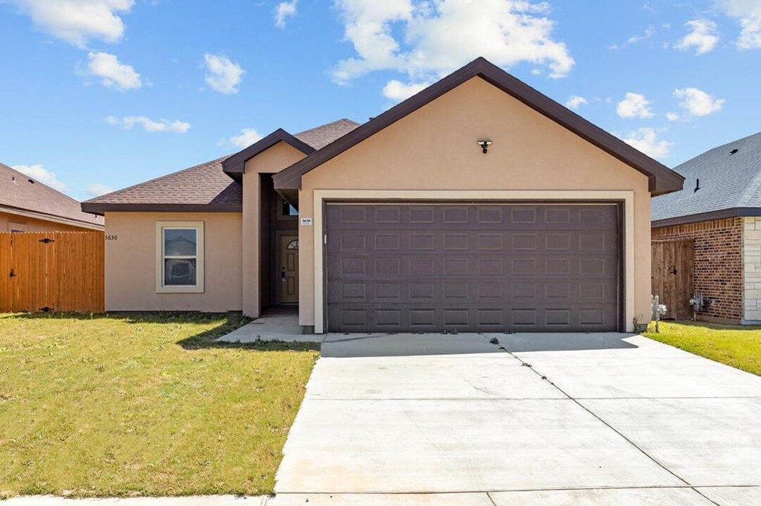 3630 El Cajon Ave in Odessa, TX - Foto de edificio