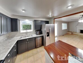 12317 NE 33rd St in Vancouver, WA - Building Photo - Building Photo