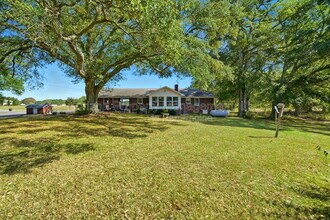 8730 Jot Em Down Rd in Gainesville, GA - Building Photo - Building Photo