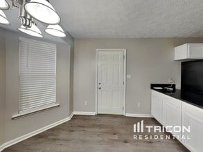 384 Thornbrooke Dr in Hiram, GA - Building Photo - Building Photo