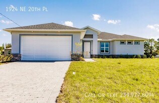 1924 NE 20th Pl in Cape Coral, FL - Building Photo