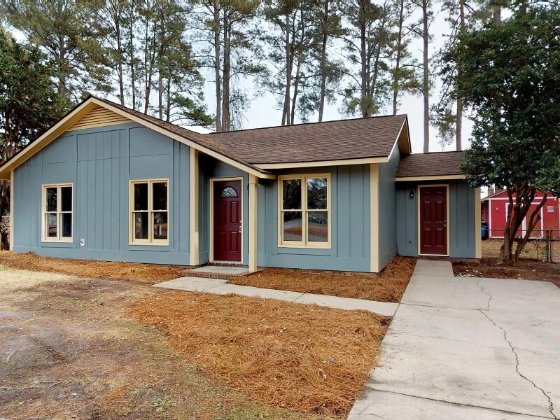 1515 Doncaster Dr in Fayetteville, NC - Building Photo