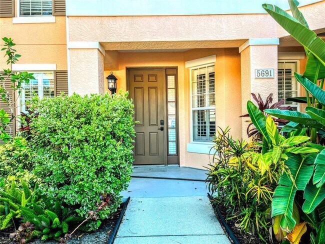 5691 Key Largo Ct in Bradenton, FL - Building Photo - Building Photo