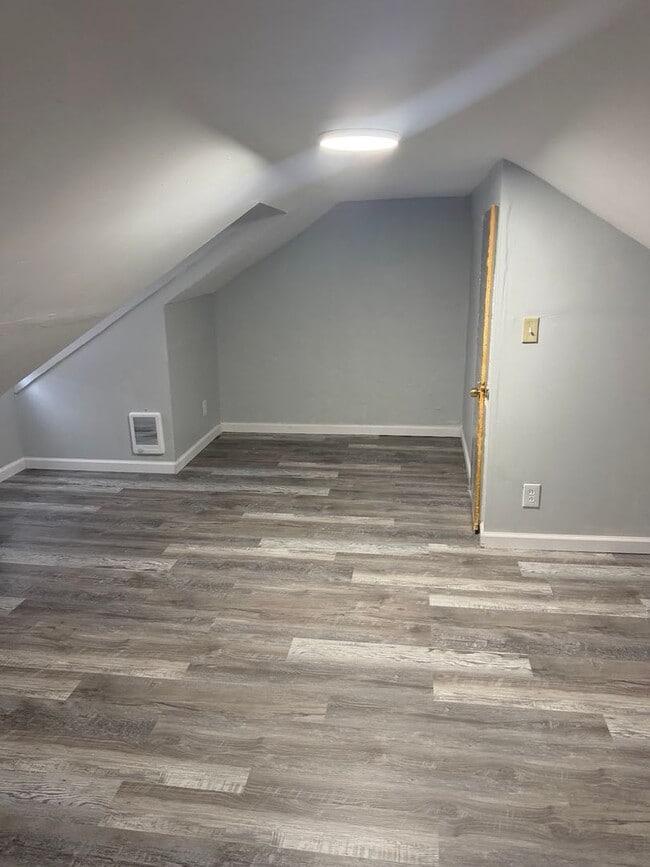 property at 25 S 9th St