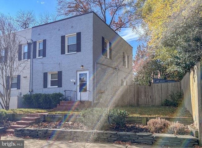 property at 226 Guthrie Ave